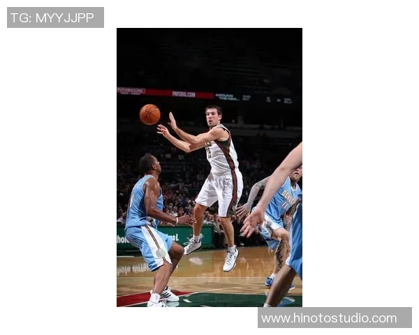 雄鹿轻松击败掘金,保持全胜