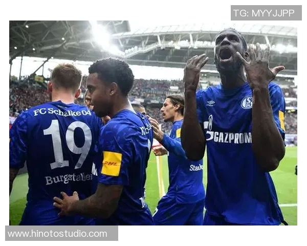 霍芬海姆客场逼平沙尔克04，激战无分胜负！